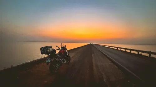 The causeway to Dholavira, empty in both directions