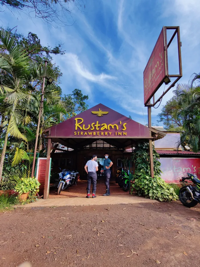 Rustom's Strawberry Inn - Panchgani